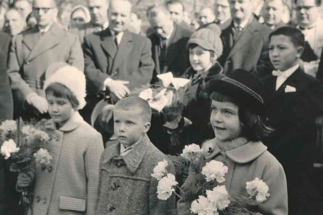 Bau der neuen röm. kath. Osterkirche: Begrüßung von Diözesanbischof DDr. Stephan László