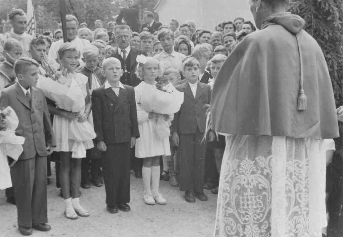 Röm. kath. Pfarre: Pfarrhofweihe am 30. August 1953