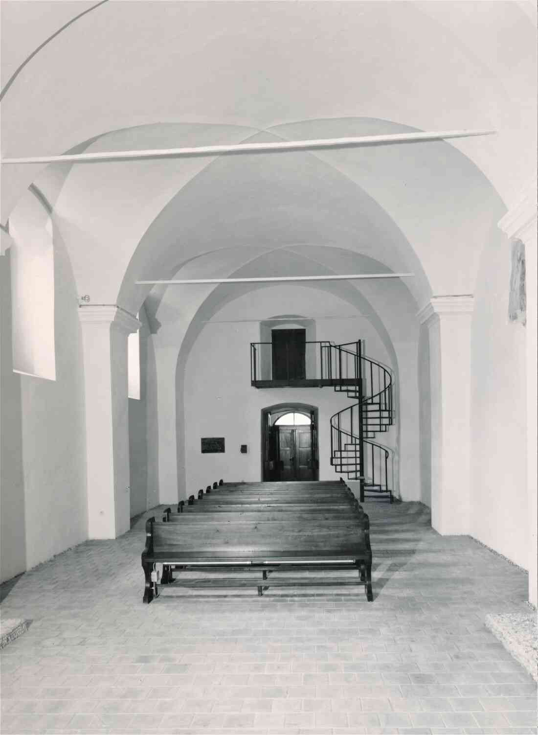Innenraum der röm. kath. Aufbahrungskirche Maria Himmelfahrt