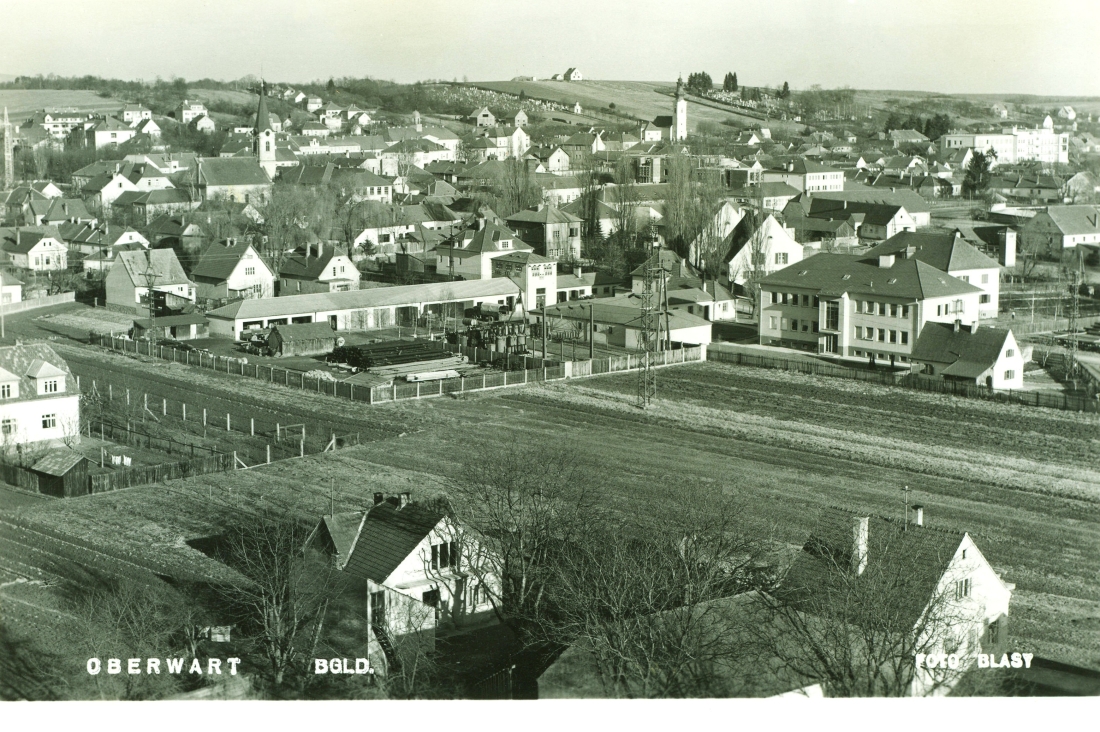 Blick vom ref. Kirchturm gegen Osten  auf das Betriebsgelände der BEWAG