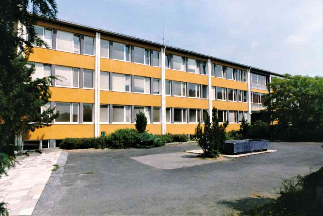 Volksschule als Teil der Zentralschule (Schulgasse 4)