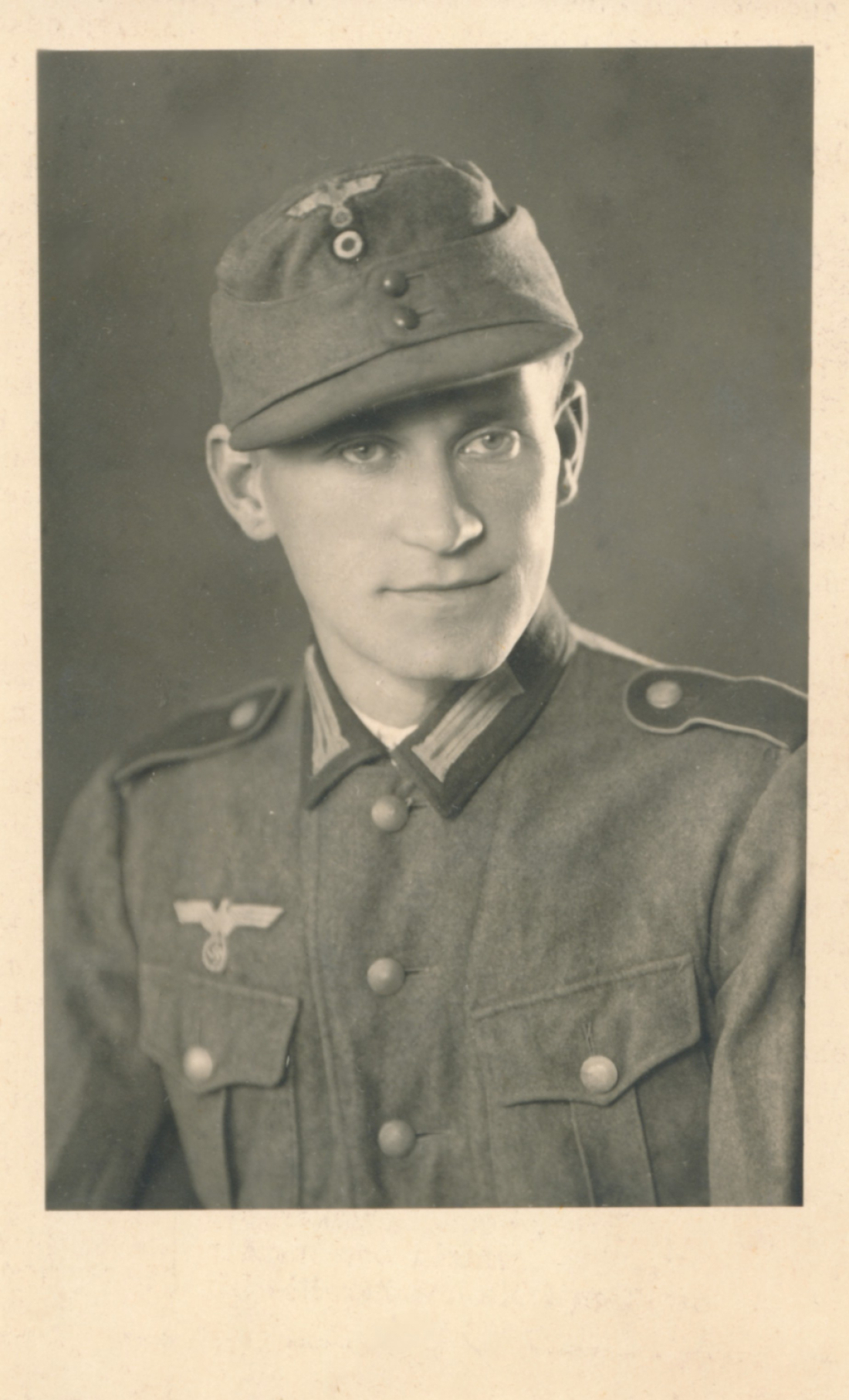 Portrait: Ludwig Tölly (*1919/+1972) als Soldat der Deut. Wehrmacht