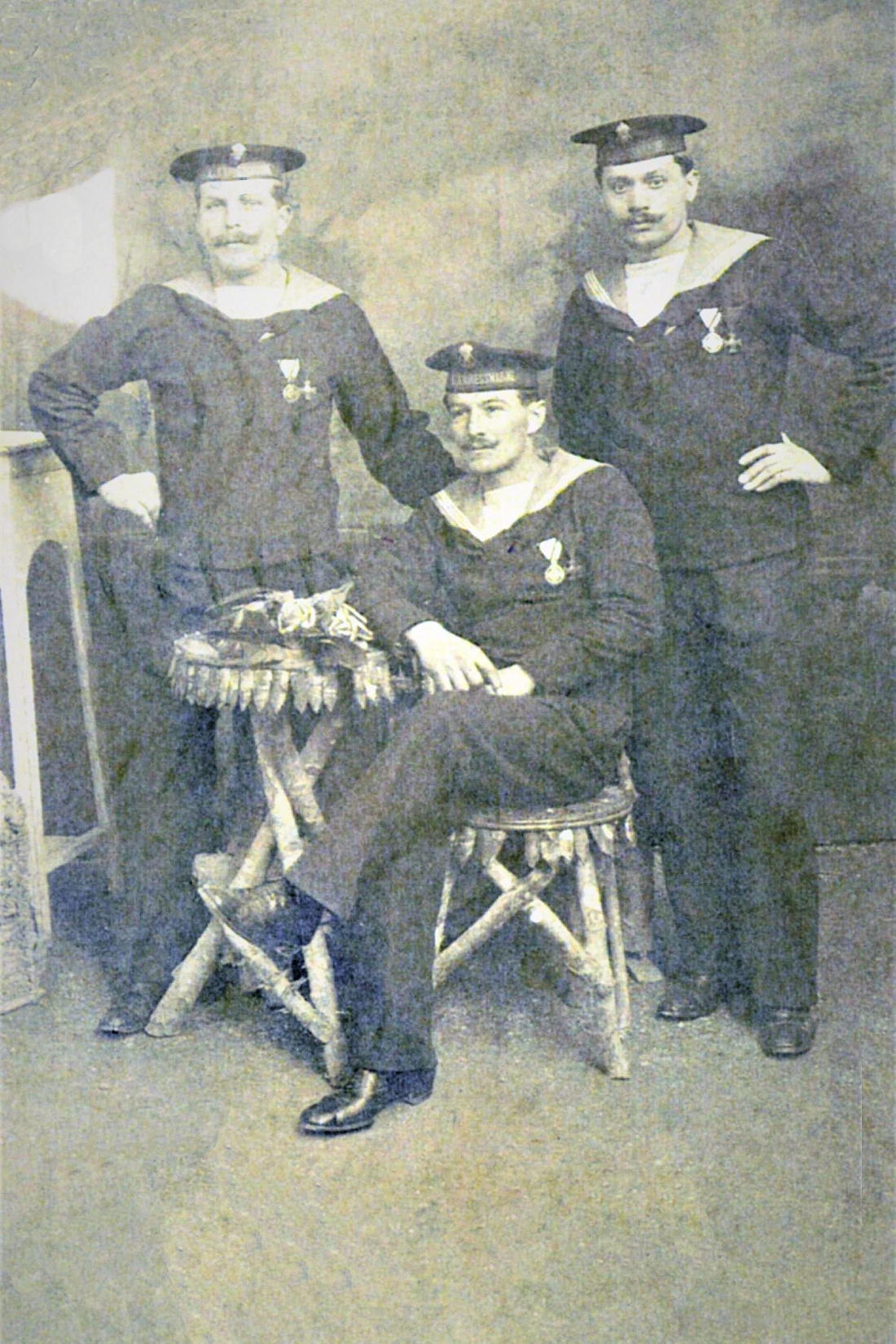 Matrosen der der k. und k. Kriegsmarine: li. Johann Miertl (Tischler, *1887/+1976) und daneben wahrscheinlich Ludwig Nika (Schlosser, *188/+1965) - Portrait