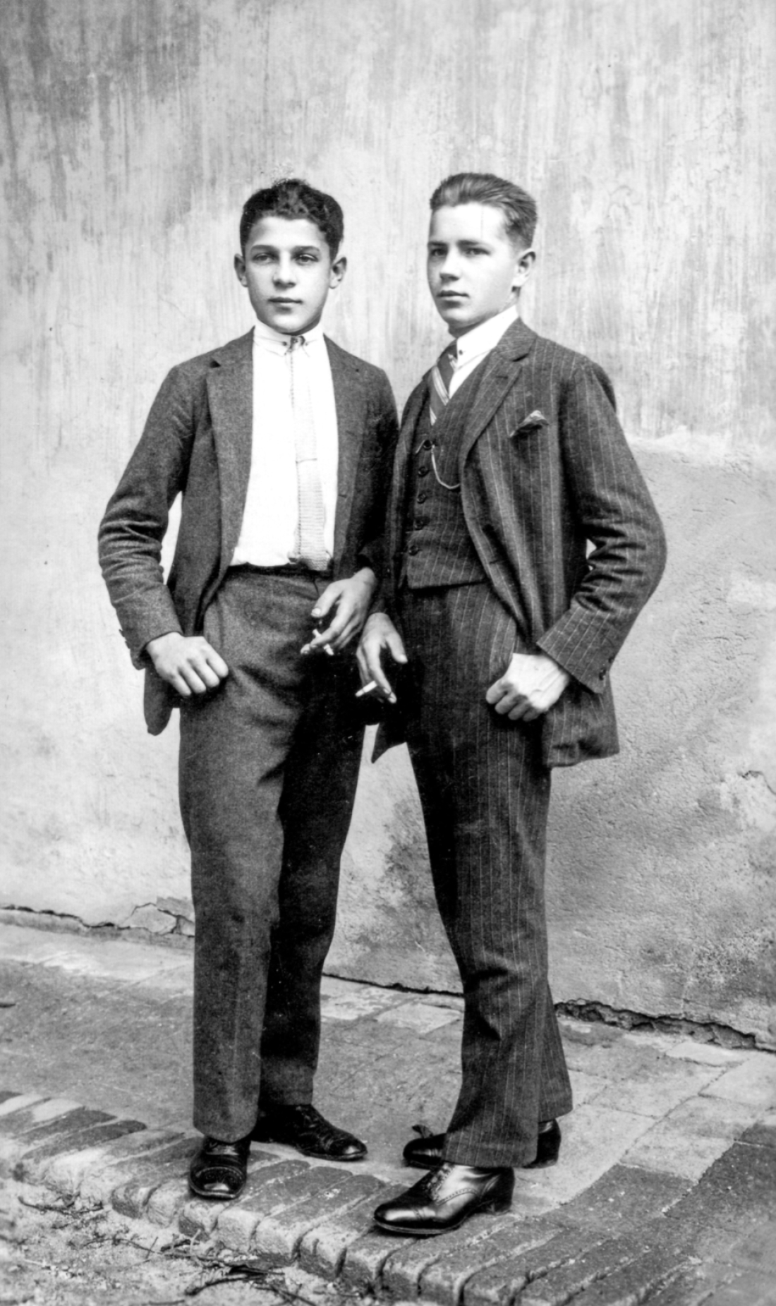 Johann Unger (*1907/+1977) mit einem Freund
