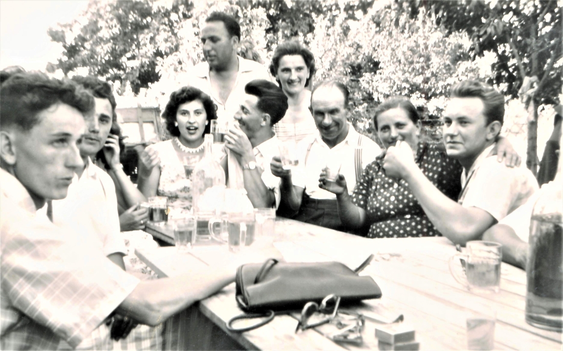 Gesellige Runde bei Fam. Julius und Gisela Ritter (Krutzler/ Weidinger/Wagner/Fürst) - Hügelgasse 7