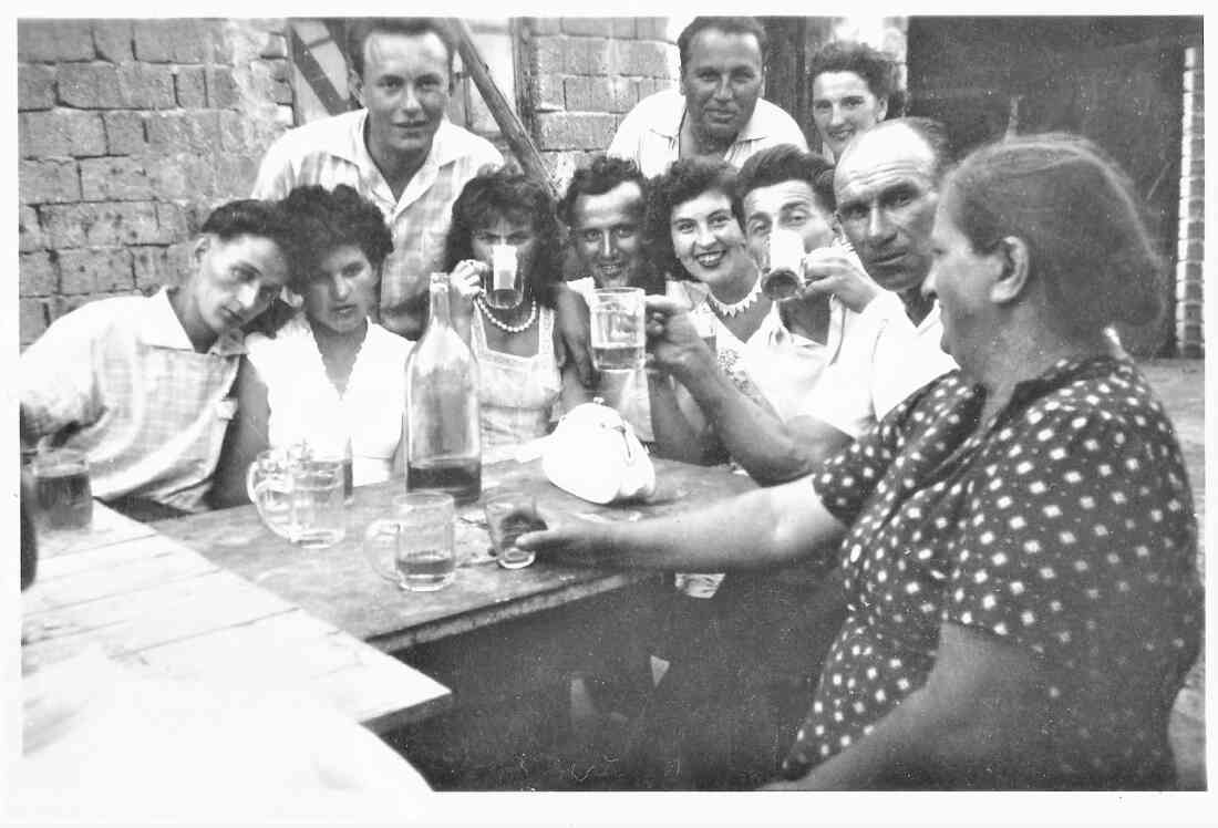 Gesellige Runde bei Fam. Julius und Gisela Ritter (Krutzler/ Weidinger/Wagner/Fürst) - Hügelgasse 7