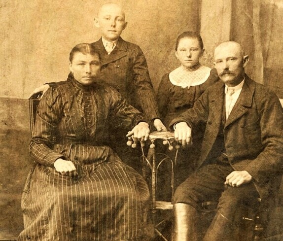 Familie Ludwig Horvath (*1877/+1955) und Lidia Horvath (geb. Miklos, *1878/+1964) - OW 398 / Grazerstraße 94