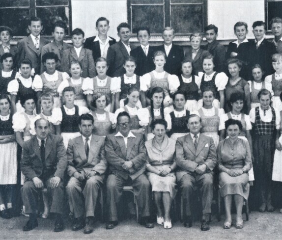 Klassenfoto der 4. Kl. Hauptschule 1954/55