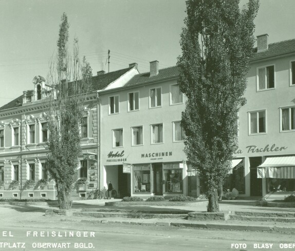 Ansichtskarte: Hotel Freislinger - Hauptplatz Oberwart BGLD (OW 146 / Hauptplatz 3+5)