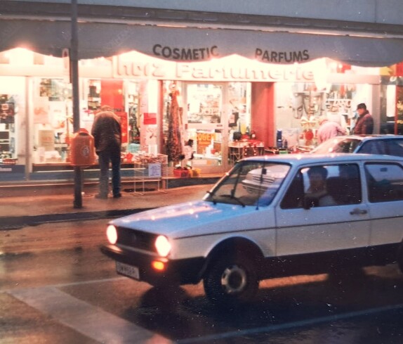 Parfümerie - Drogerie Herz (Wienerstraße 1) im Forum-Gebäude
