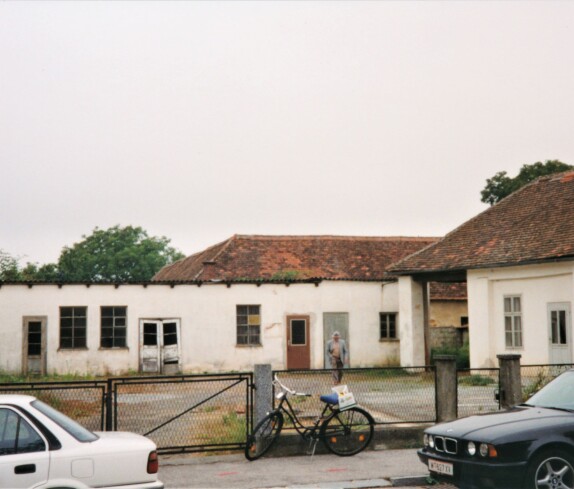 Ehemaliges Lager und Verkaufsfläche der Fa. Steinmetz Fiedler (Steinamangererstraße 8)