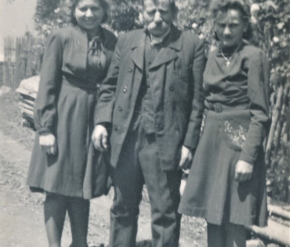 St. Martin: Maria Kern (ver. Schuch, *1921), Josef Mirtl (*1860/+1953)und Gisela Garber (verh. Bernhard, *1927)