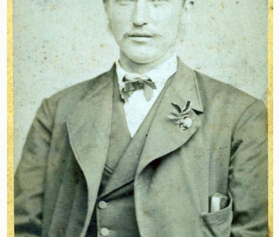 Firma Fliegenschnee ( OW 574/Wienerstraße 14): Der Firmengründer Johann Fliegenschnee (*1851/+1932) - Portrait