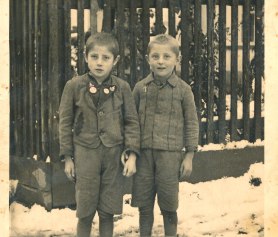 St. Martin: Johann und Franz Guger im Schuljahr 1940