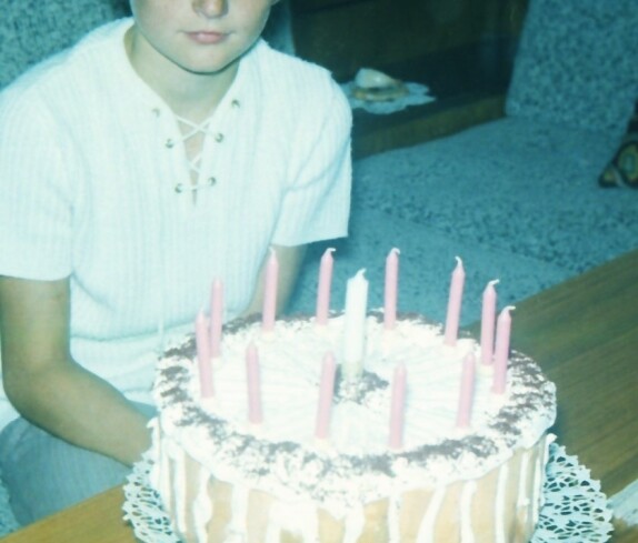 Martin Langer (*1961/+2024) mit seiner Torte zum 12. Geburtstag