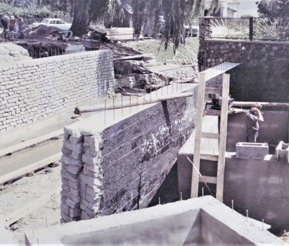 Bau der Brücke über den Wehoferbach ("Gorellbachl") im Bereich Evang. Kirchengasse/Graf Erdödystraße