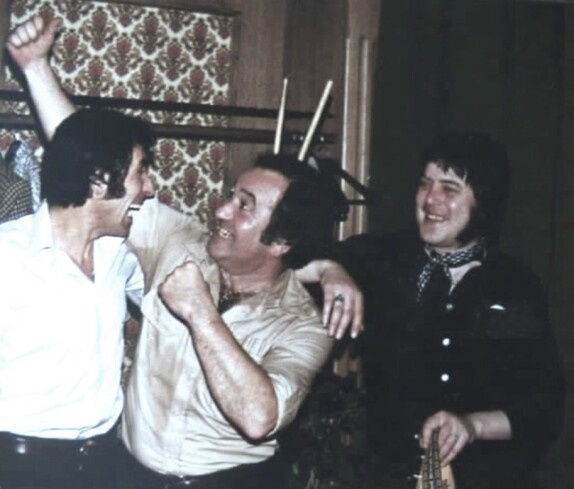 "Lajcsi Muzsikas" - Der Musikant Ludwig Gangoly (*1932/+2014) mit 2 Musikerkollegen im Gasthaus Zambo - Steurer/Horvath