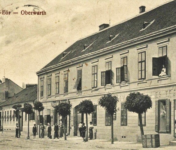 Ansichtskarte: "Felsö Eör"- "Oberwarth" (Wienerstraße 2) - Geschäfte Löwy und Strobl