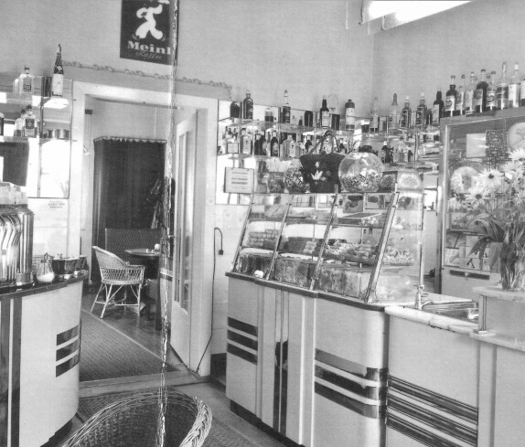 Café-Konditorei Erna Strauss (Hauptplatz 7) - bekannt sind auch die Schreibweisen Strauß und Strauhs