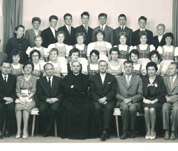 Hauptschule: Abschlussklasse 1959/1960 - Schuch/Oswald/Pahr/Gyenge/Heint/Fischer/Trimmel/Bundschuh/Hasler/Kelemen/Beza/Toth