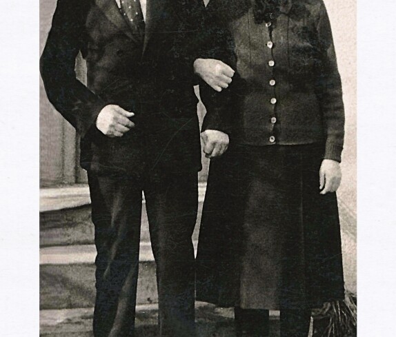 Das Ehepaar Stefan Oswald (*1898/+1974) und Rosalia Oswald (geb. Seper, *1901/+1979) - Am Telek 59
