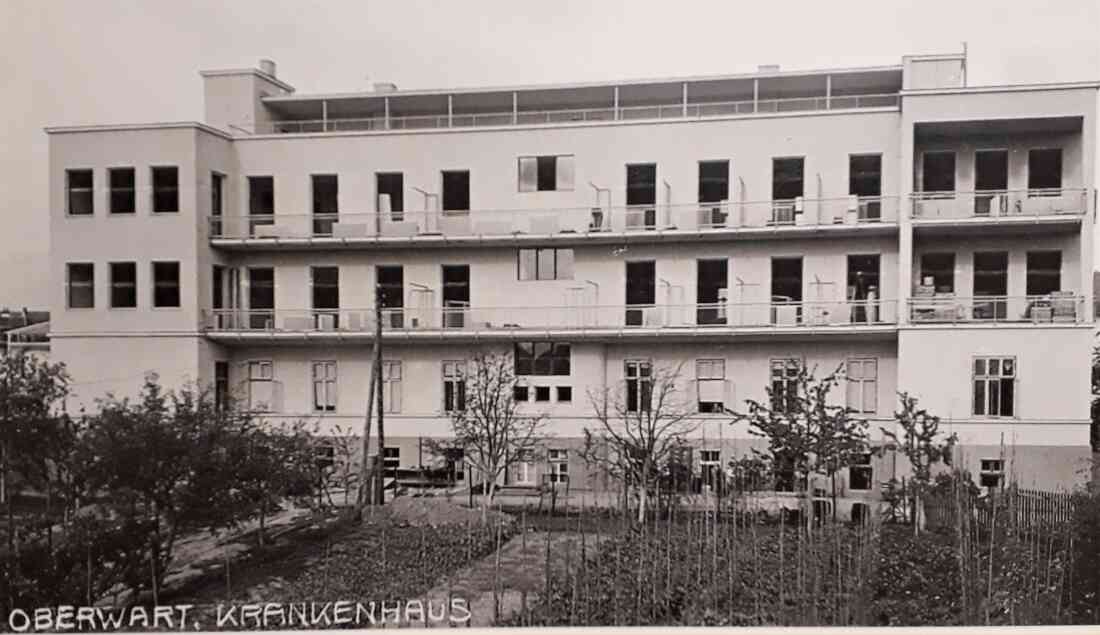 Krankenhaus (Spitalgasse / heute Dr.-Emmerich-Gyenge-Platz): SW-Ansicht
