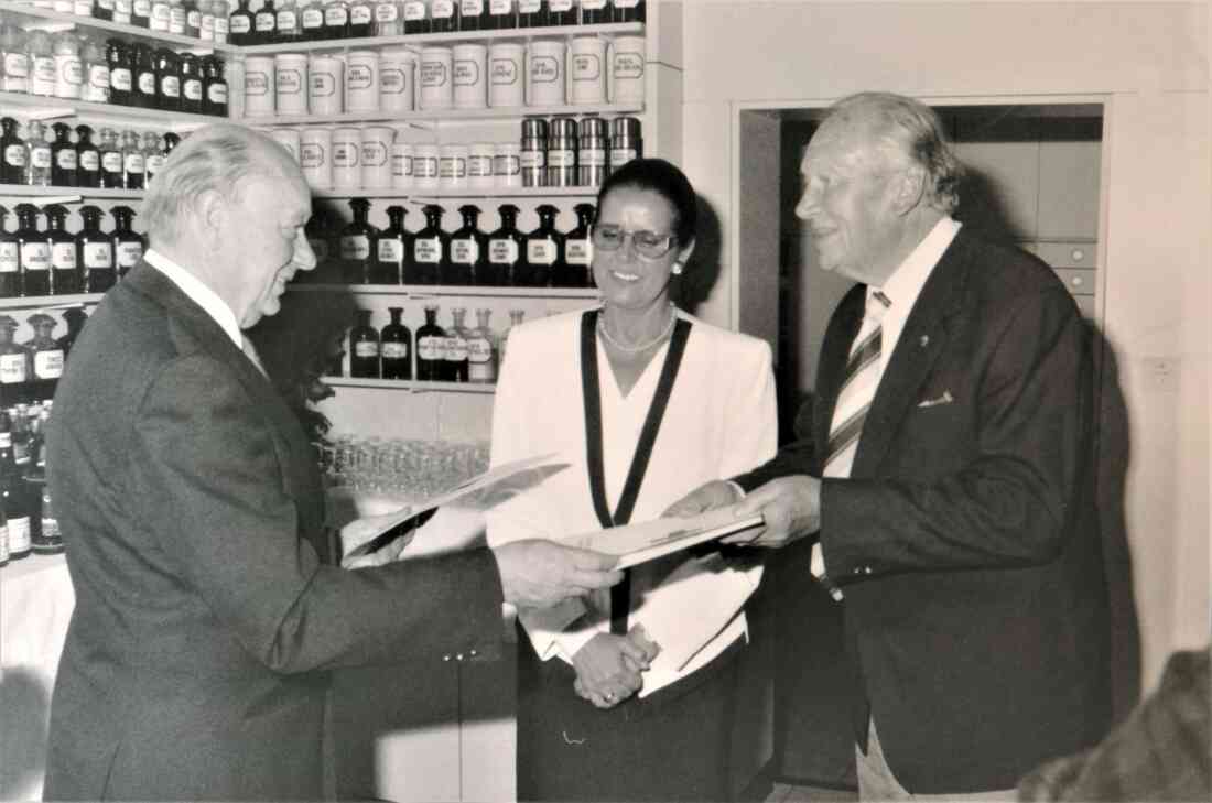 Rotes Kreuz: Überreichung der Verdienstmedaille an das Ehepaar Glöckner - Zimmermann