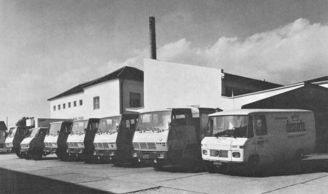 Der Fuhrpark der Genossenschaftsmolkerei (Molkereistraße 8) in ihrem 50. Bestandsjahr