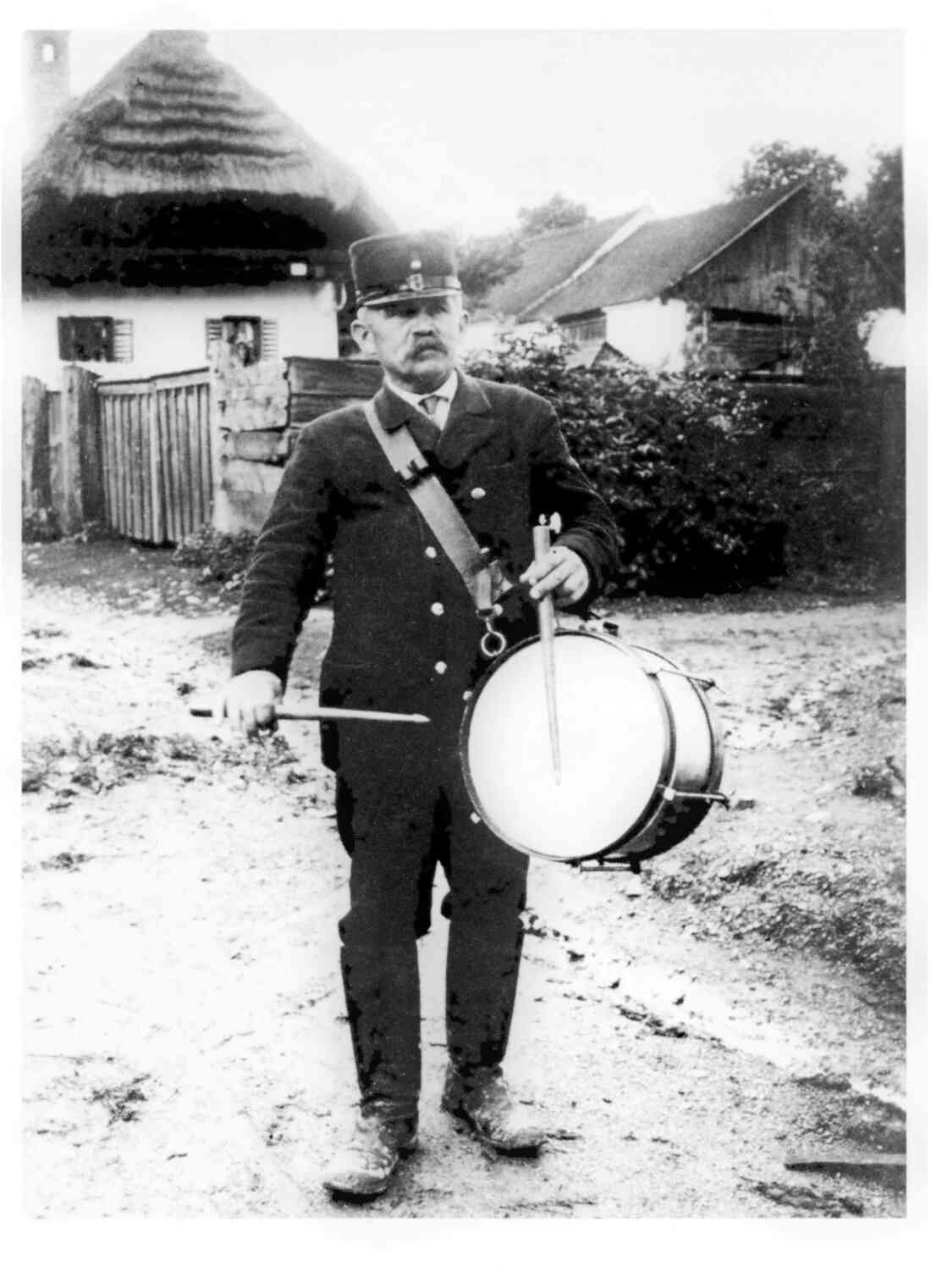 Kleinrichter Samuel Benedek (*1879/+1954): "Dobos – Trommler", "Kluarichta" - Portrait