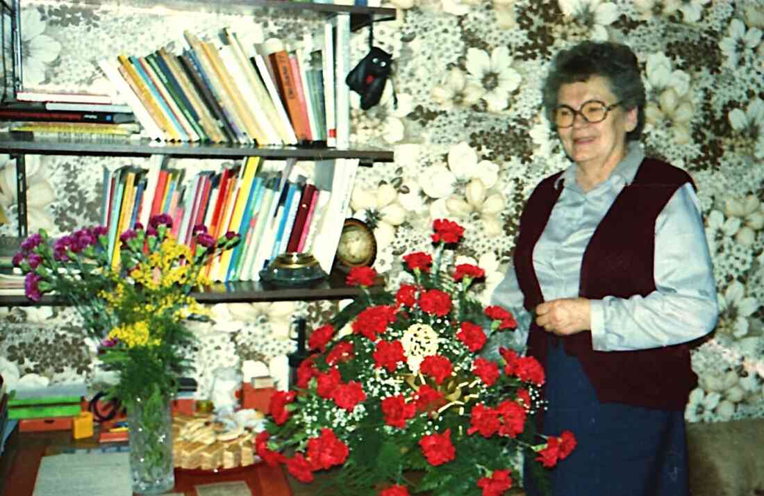 Anna Hicke (geb. Hanusch, *1917/+1998) feiert ihren 65-er