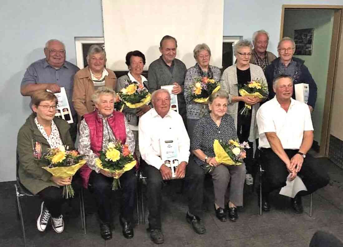 50 Jahre "Erster Burgenländischer Eislaufverein Oberwart" - Kurzer Abriss zur Geschichte (Saurer/Resch/Hegedüs/Baliko/Tölly/Gyaky/Horvath/Zsifkovits)