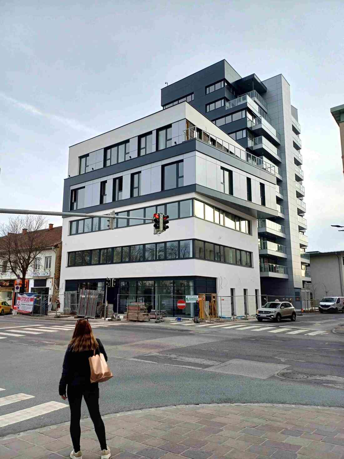 OSG: Das Nebenhaus des H2 (Wohn- und Geschäftshaus Evang. Kirchengasse 1) zeigt erstmals sein neues Gesicht