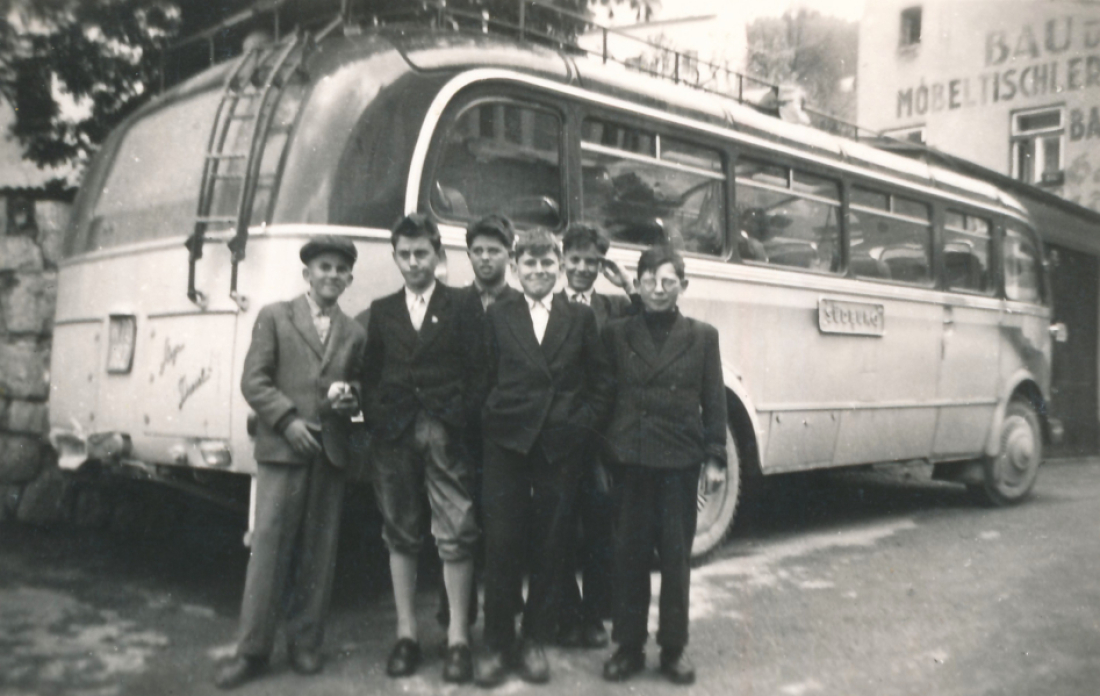 Schulausflug mit einem Südburg-Bus / Hutter-Simon-Cillar-Tölly