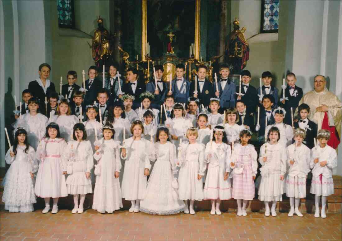Röm. kath. Pfarre: Erstkommunion 1991 - Schwarz/Steszgal