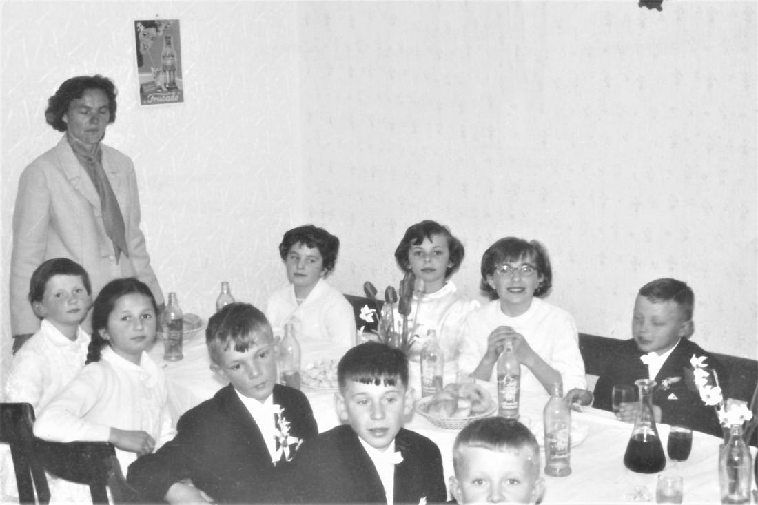 St. Martin: Röm. kath. Pfarre - Erstkommunion (Glatzhofer/Ratz/Wukits/Marth/Farkas/Eberhardt/Hussbauer/Javorits/Halper)