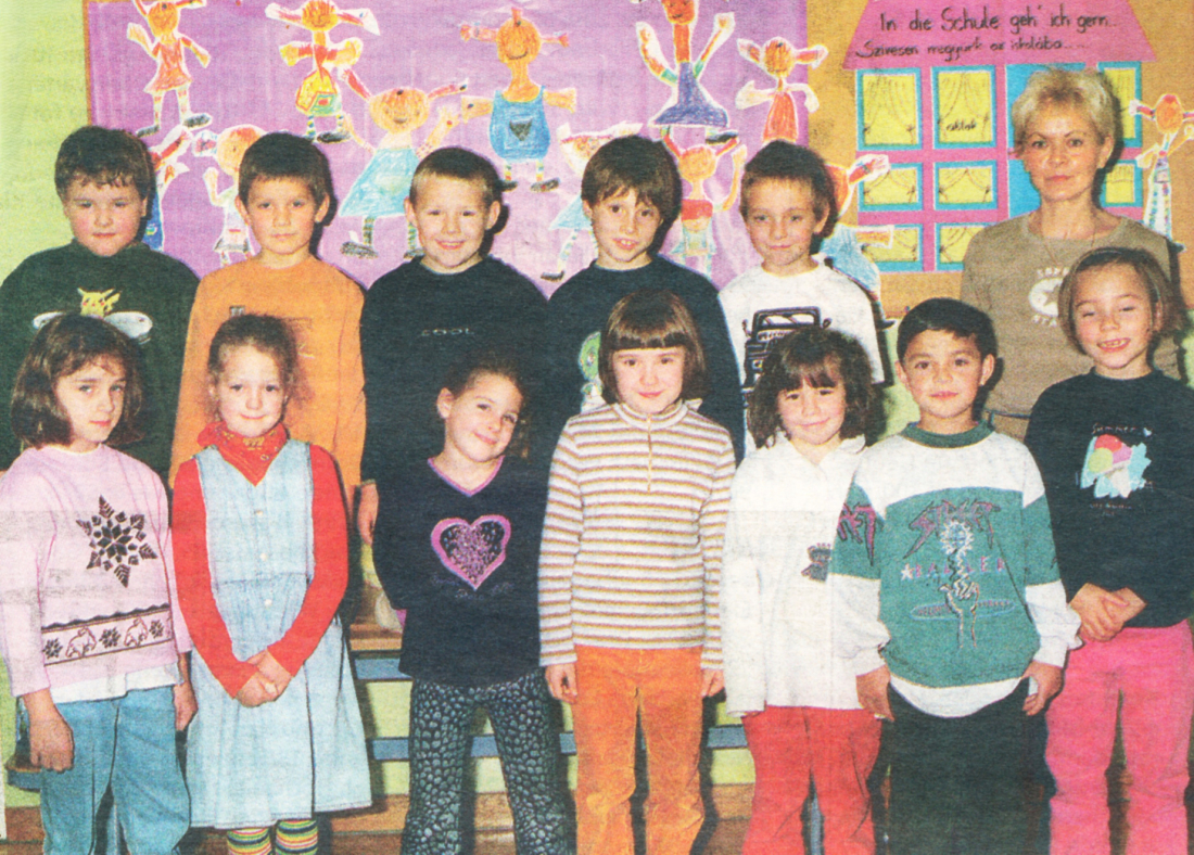 1.c-Klasse der Volksschule mit Klassenlehrerin Ingrid Grünauer