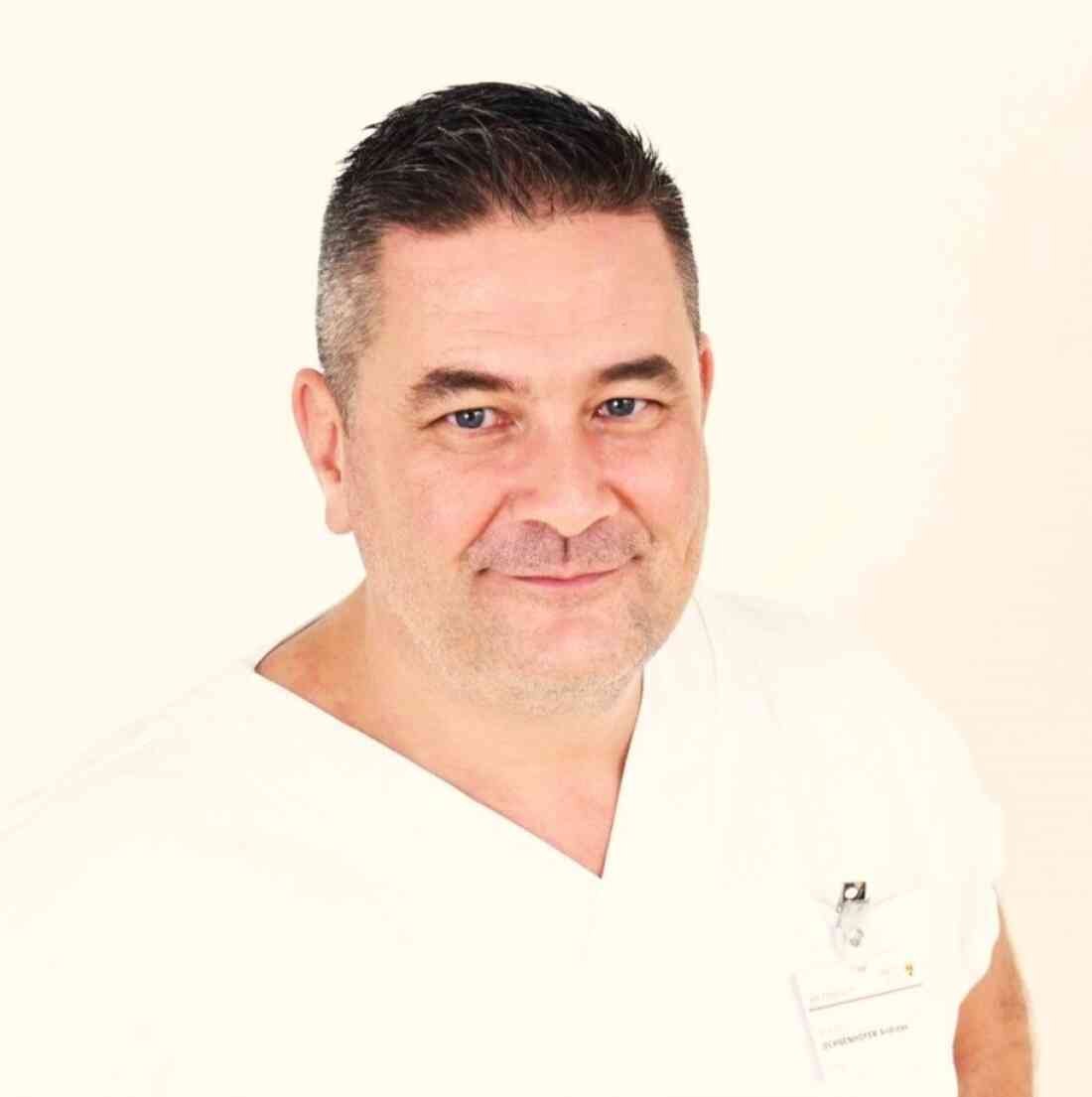 Primarius Dr. Andreas Ochsenhofer (*1973)