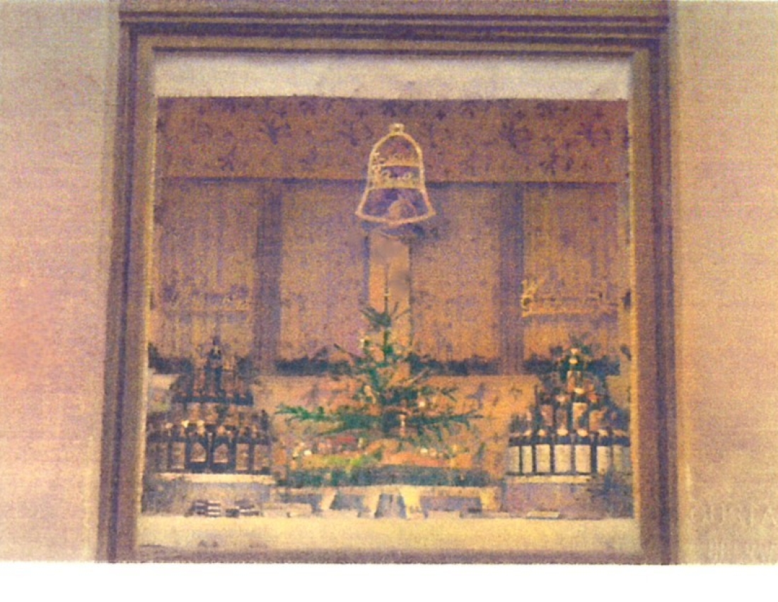 Geschäft des Josef OMISCHL (Wienerstraße 8a): Auslage vor knapp 100 Jahren