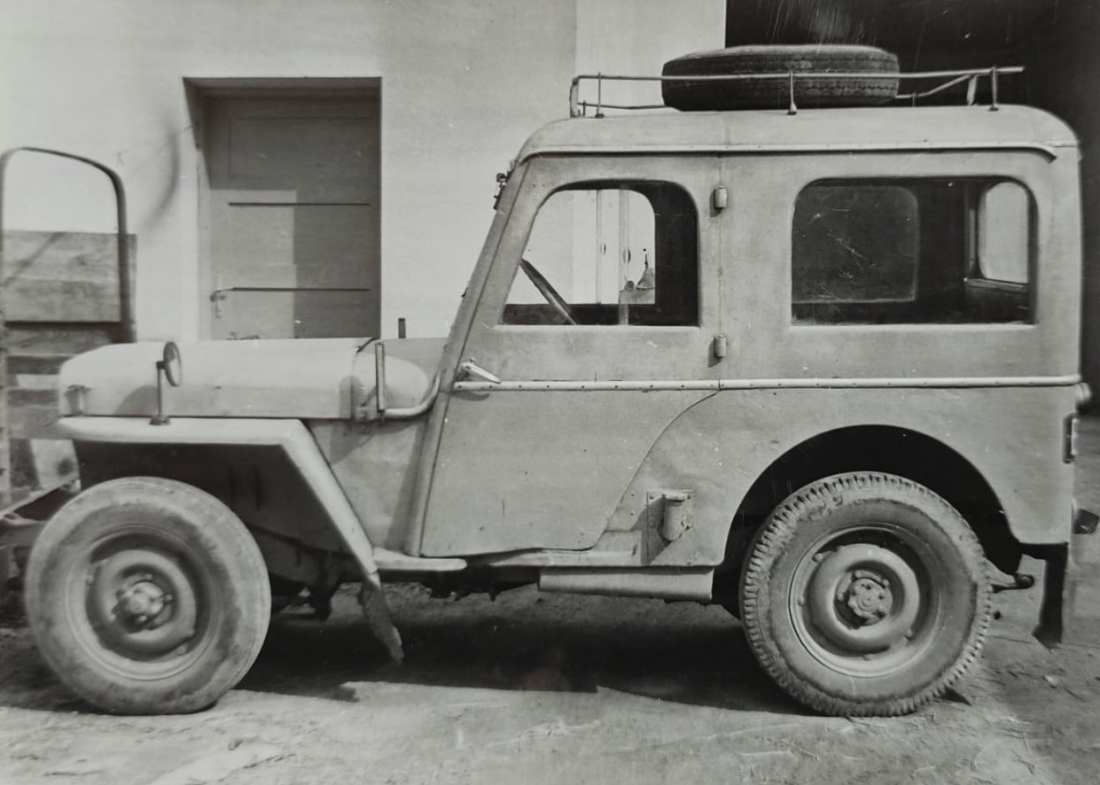 1. Firmenfahrzeug des Steinmetzbetriebs Jandl, ein Willys MB - auch bekannt als "Jeep"