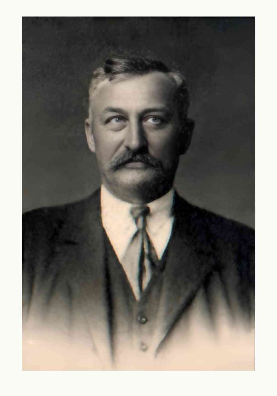 Portrait: Mühlenbesitzer Johann Raffel (*1866/+1926)