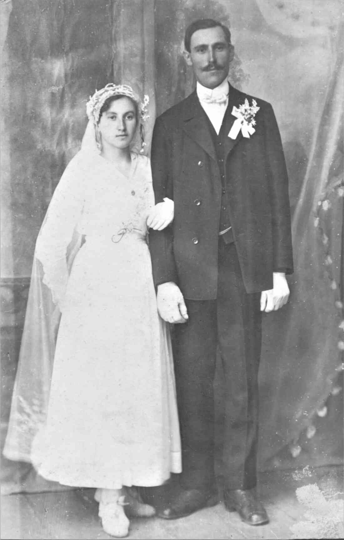 Portrait: das Hochzeitspaar Maria Kerschbaum (*1899/+1993) und Josef / Jozsef Bertha (*1888/+1978) - OW 33 / Platanengasse 3