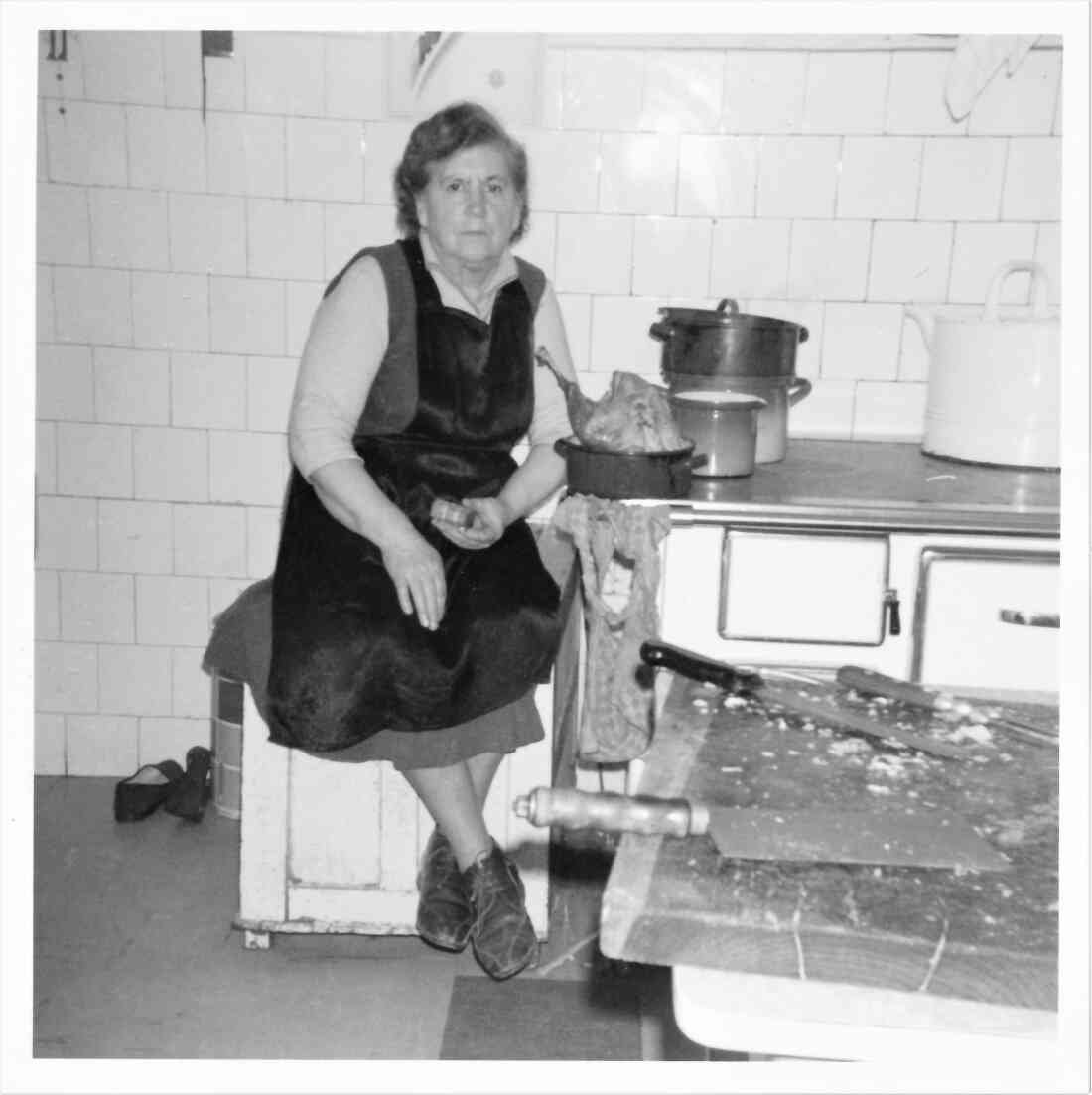 Gasthaus Pratser - heute Landgasthof Drobits: Sofie Pratser (geb. Berke, *1907/+1990) - die Chefin am Herd / Grazerstraße 61