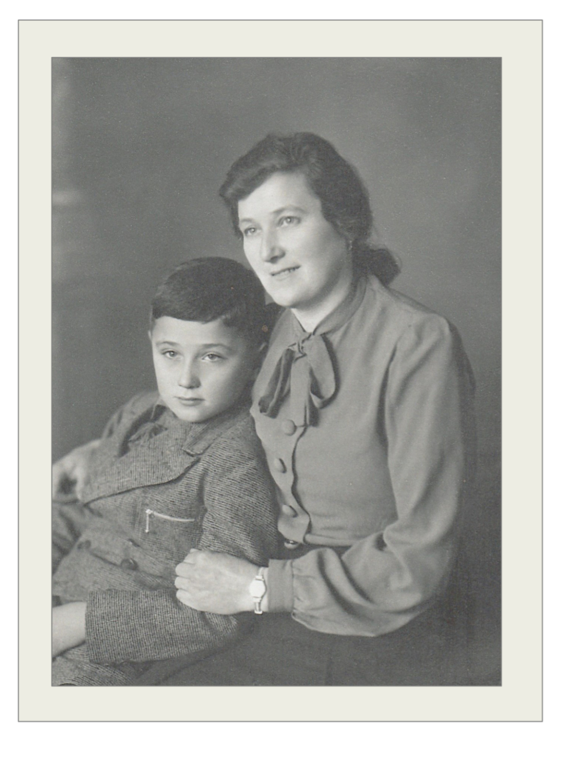 Elisabeth Gangoly (geb. Kantor, *1897/+1976) mit Sohn Alexander II.