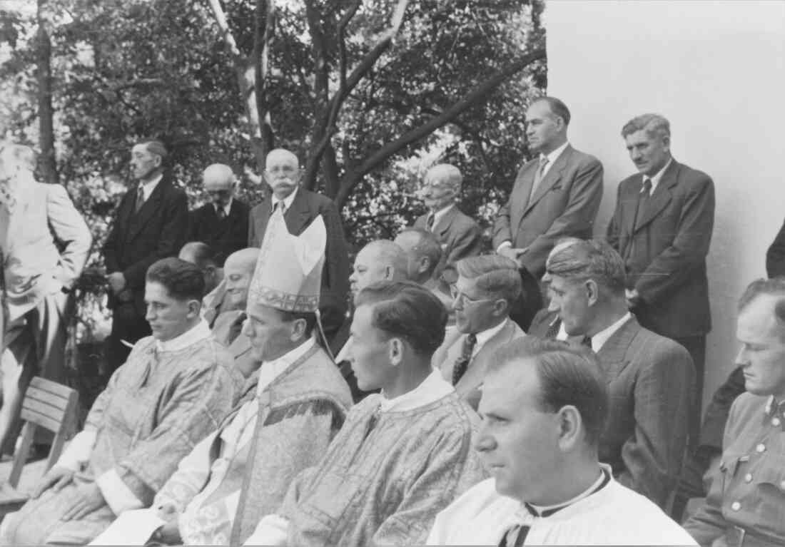 Röm. kath. Pfarre: Pfarrhofweihe am 30. August 1953