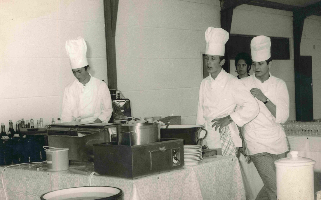 In der "Hofküche" des Gasthofs Neubauer (Wienerstraße 35) - Szabo/Jürke/Auer/Jandrasits