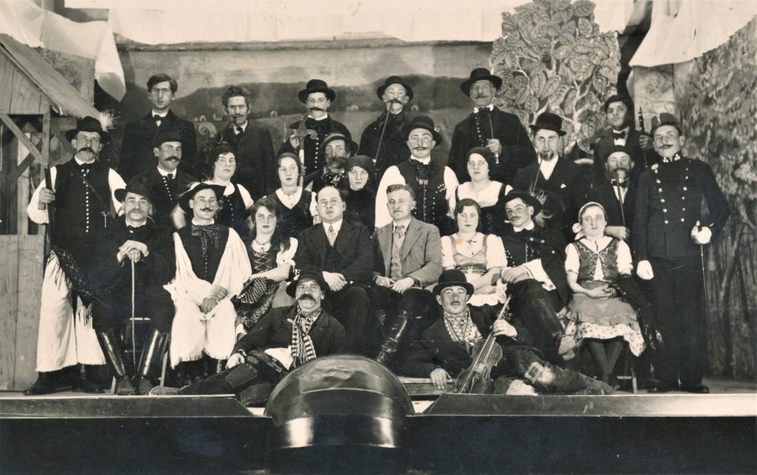 Theateraufführung des reformierten Lesevereins im Genossenschaftssaal und zur Geschichte des Vereins - Gangoly/Schranz