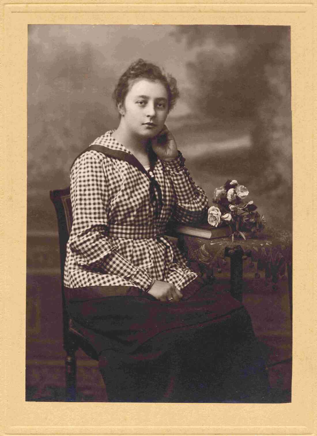 Helene Benkö (verh. Marschall, *1901/+1981) - Portrait