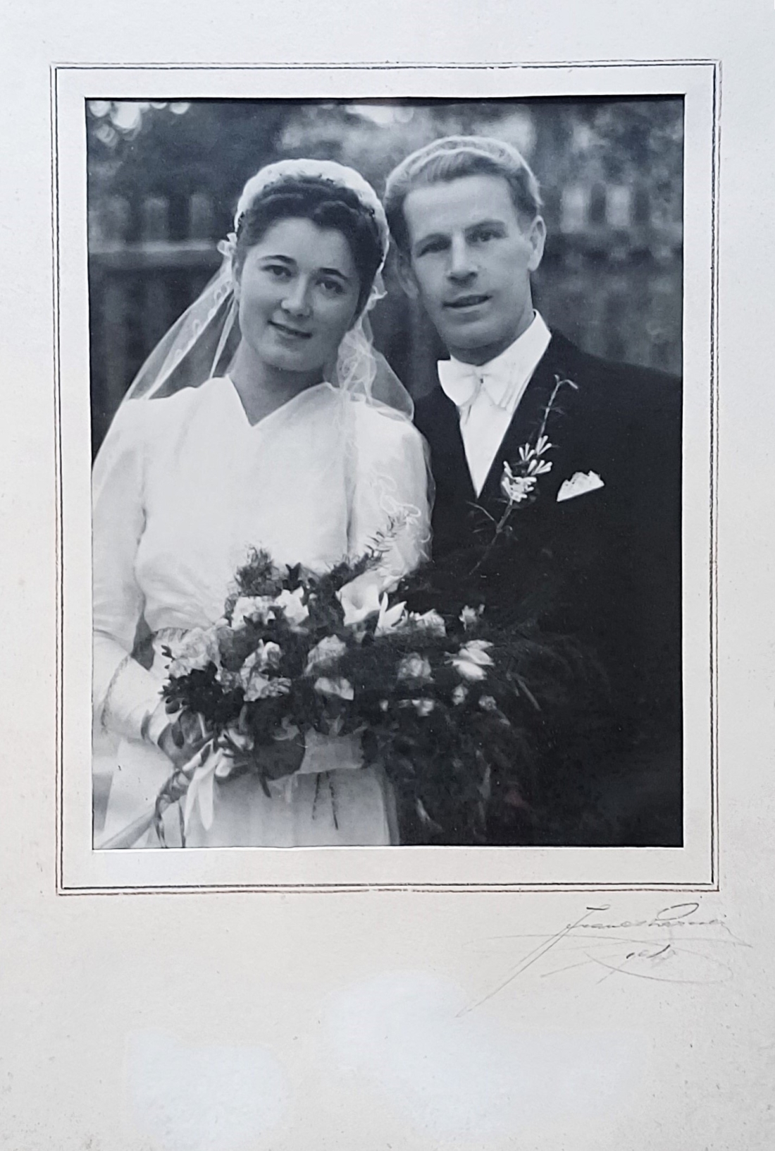 Das Hochzeitspaar Johann Böcskör (*1911/+1998 // Wächterhaus Nr. 14) und Elsa Benkö (*1925/+2005 // Pinkafeld Ruthnergasse 5)
