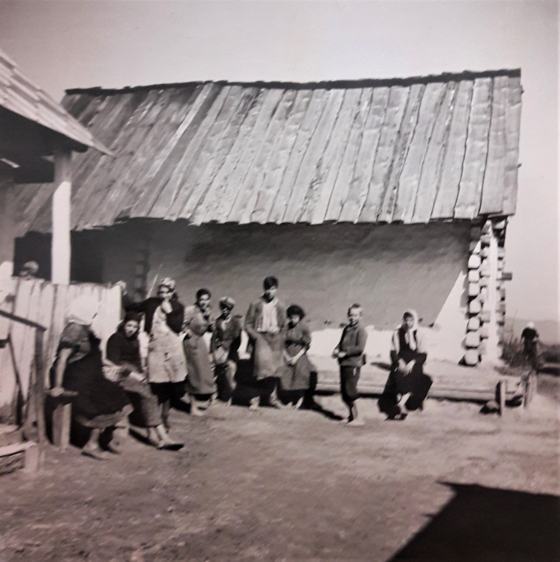 1. Romasiedlung in der heutigen Mühlgasse "Zigeunerkolonie" 1857/76 - 1939: "Ältere Zigeunerkinder und Weiber"