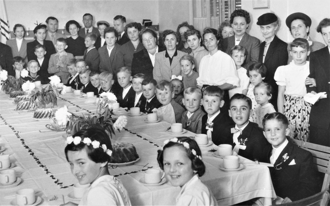 Röm. kath. Pfarrgemeinde: Hl. Erstkommunion 1953